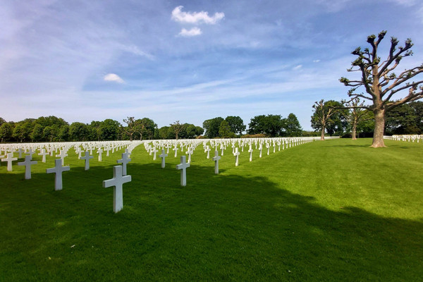 Wandeling-Amerikaanse-Begraafplaats-Margraten-Zuid-Limburg-2-scaled Wandeling-Amerikaanse-Begraafplaats-Margraten-Zuid-Limburg-2-scaled